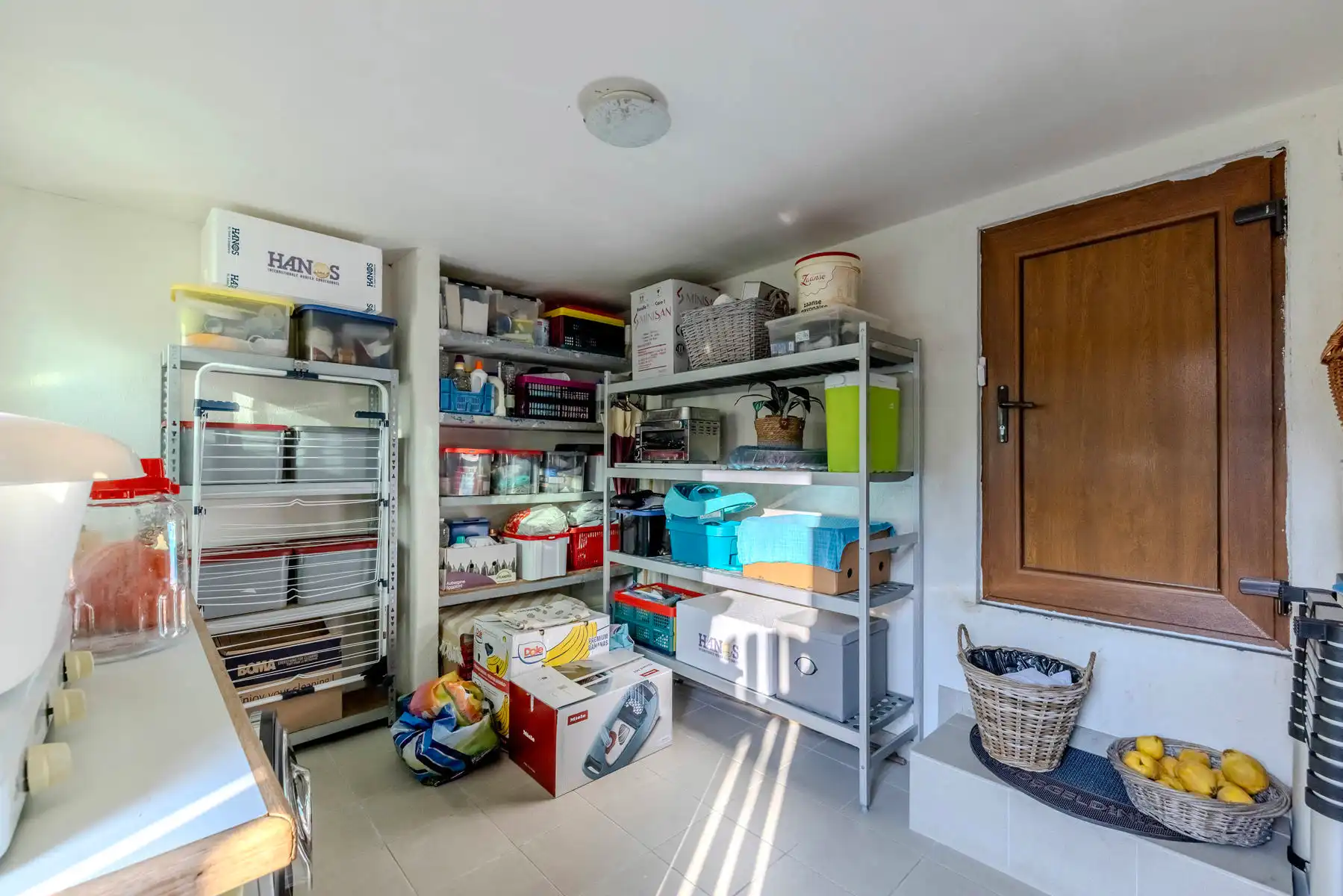 Gerenoveerde woning met 2 slpk, terras met tuin en bijgebouw foto 23