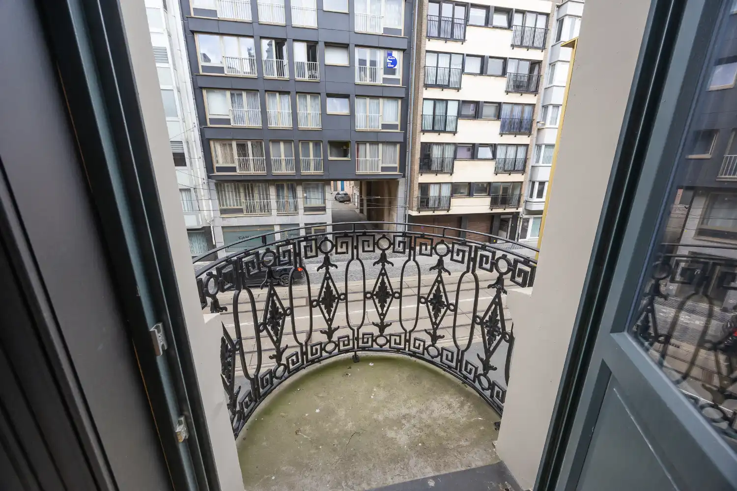 Karaktervol herenhuis op uitzonderlijke ligging vlakbij de zee! foto 16