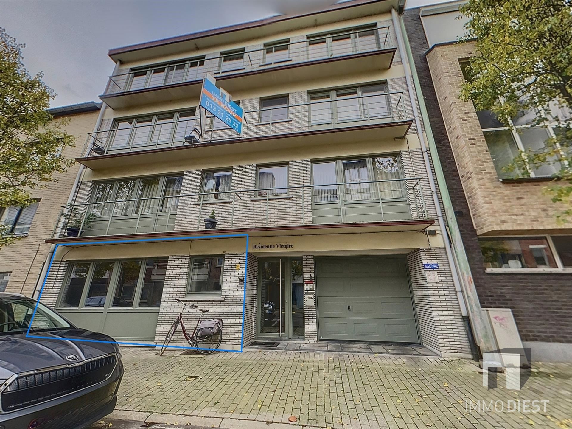 Gelijkvloers appartement met koer en 2 ruime slaapkamers foto 25