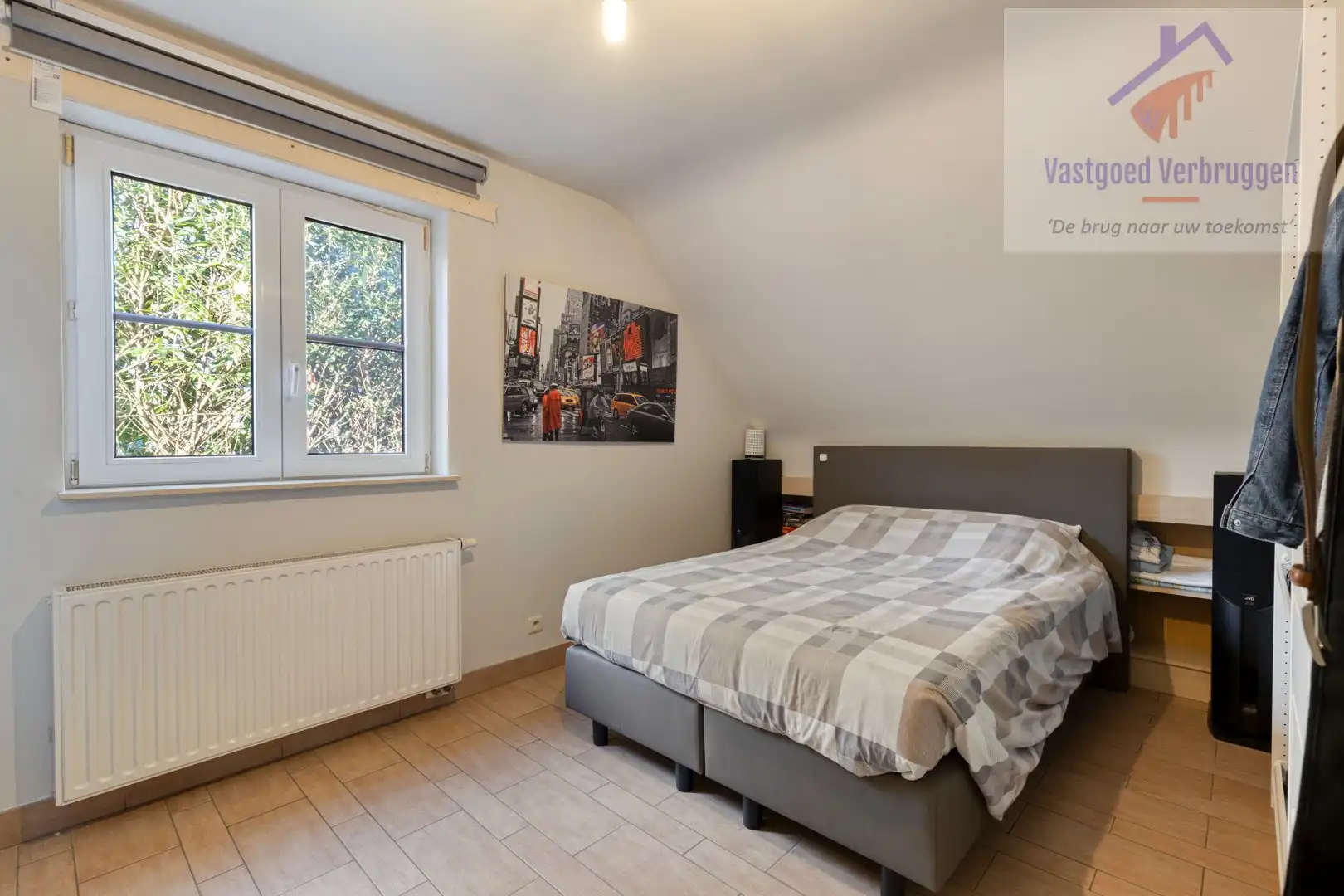 Open bebouwing met 4 slaapkamers en ruime tuin foto 17