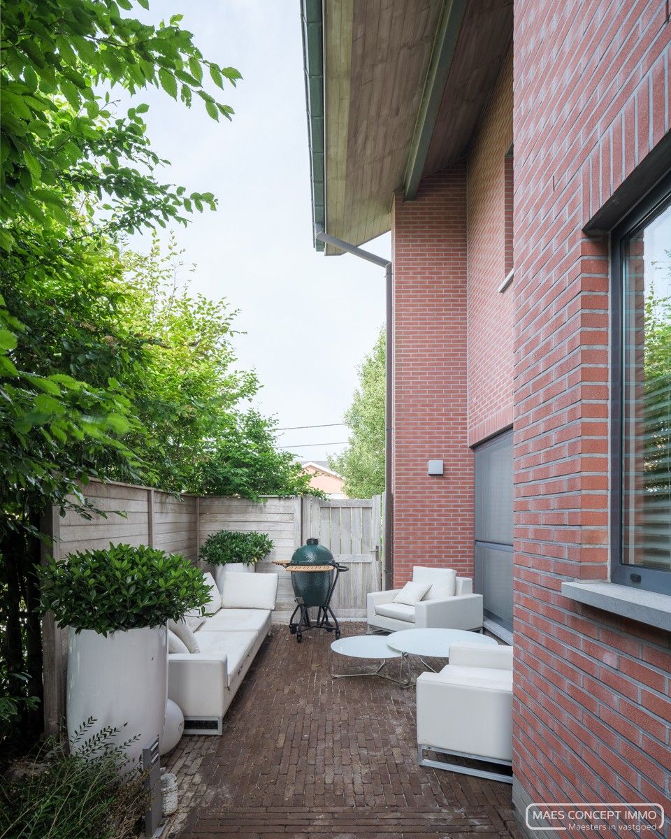 Villa en kantoor vlak bij het centrum van Anzegem foto 10