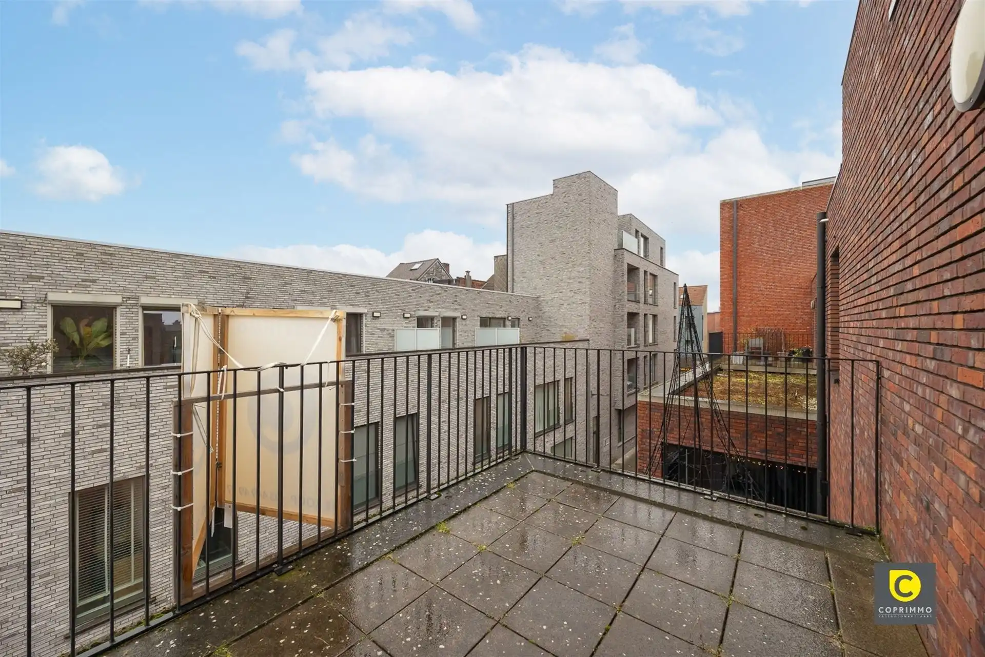 Modern 1-Slaapkamerappartement met 2 Terrassen in Antwerpen foto 10
