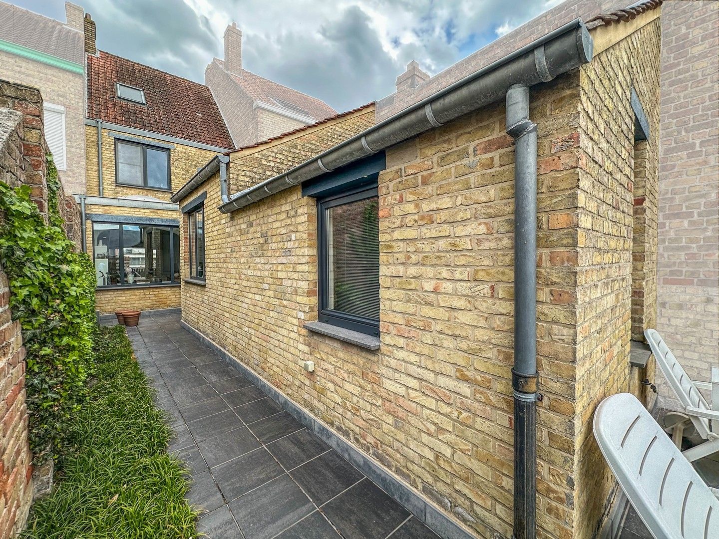 Gerenoveerde woning met zonnige tuin in het hartje van Koksijde-dorp. foto 2