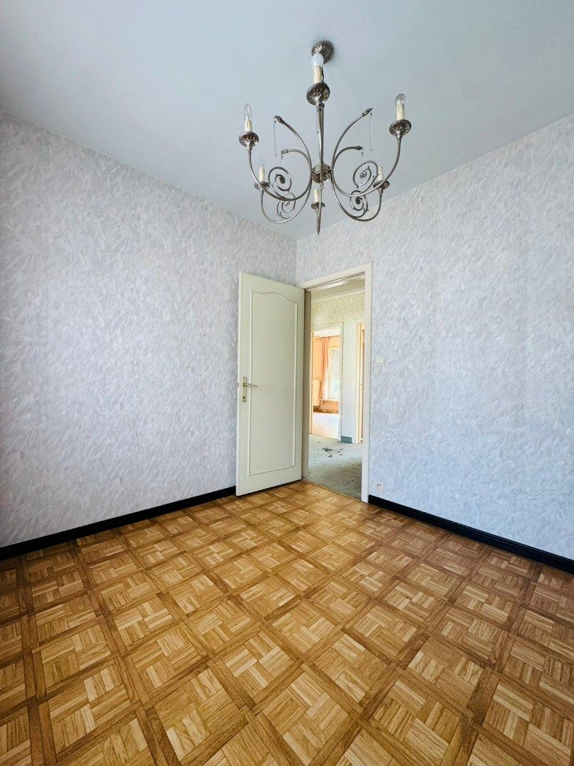 Te renoveren handelswoning op 3239 m² te koop inclusief aangrenzende bouwgrond foto 23