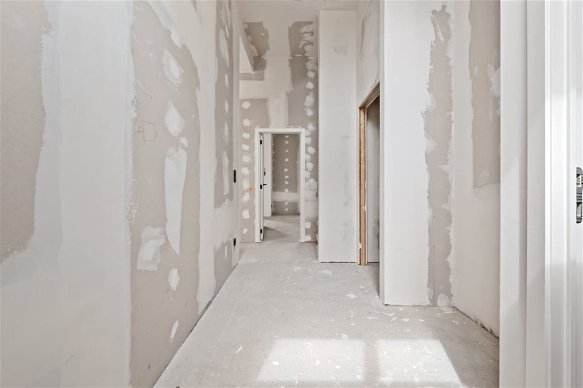 EXCLUSIEF WONEN IN EEN GERESTAUREERDE VIERKANTSHOEVE foto 11