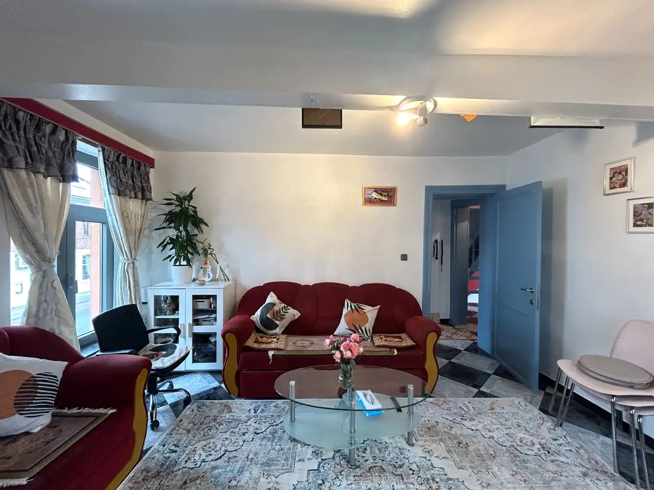 Hoekwoning met 4 slaapkamers en 2 badkamers foto 12