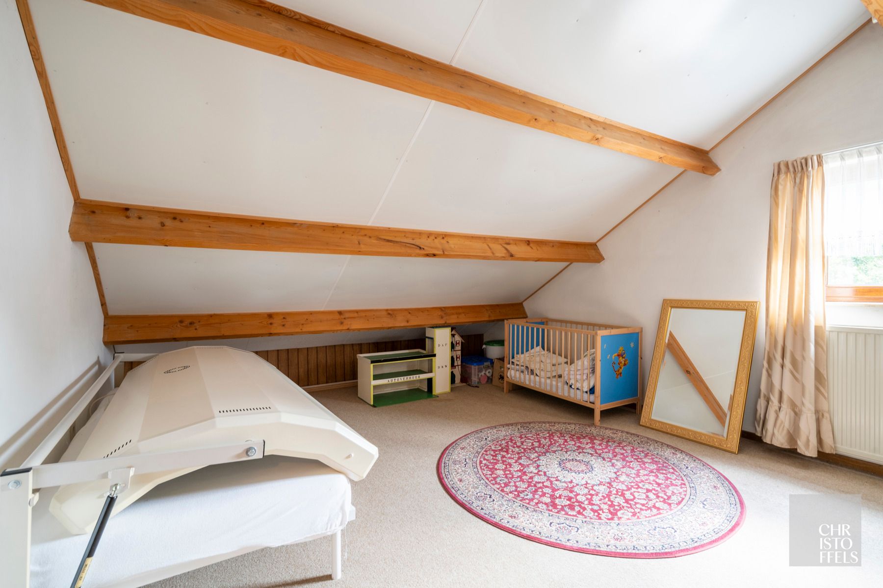 Landhuis met zwembad (243m²) in bosrijke omgeving te Maasmechelen! foto 21