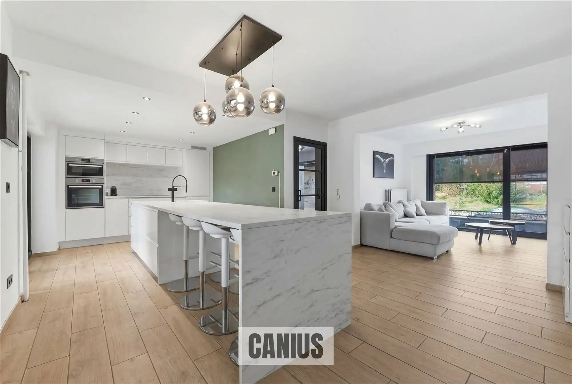GERENOVEERDE OPEN BEBOUWING MET VIER SLAAPKAMERS foto 5