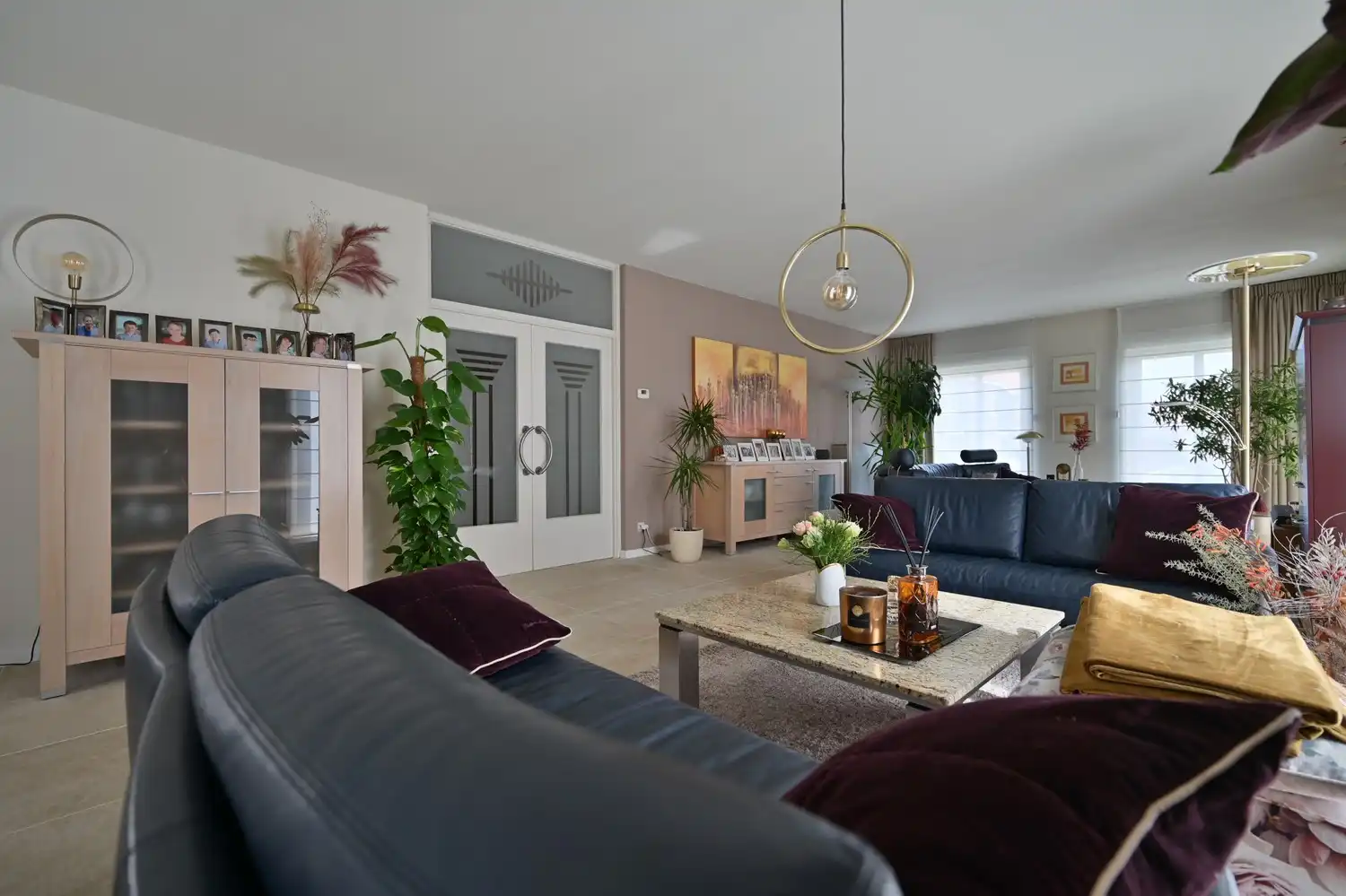Exclusieve, compleet ingerichte bungalow op unieke bosrijke ligging, met prachtig overdekt terras en ruime kelder foto 13