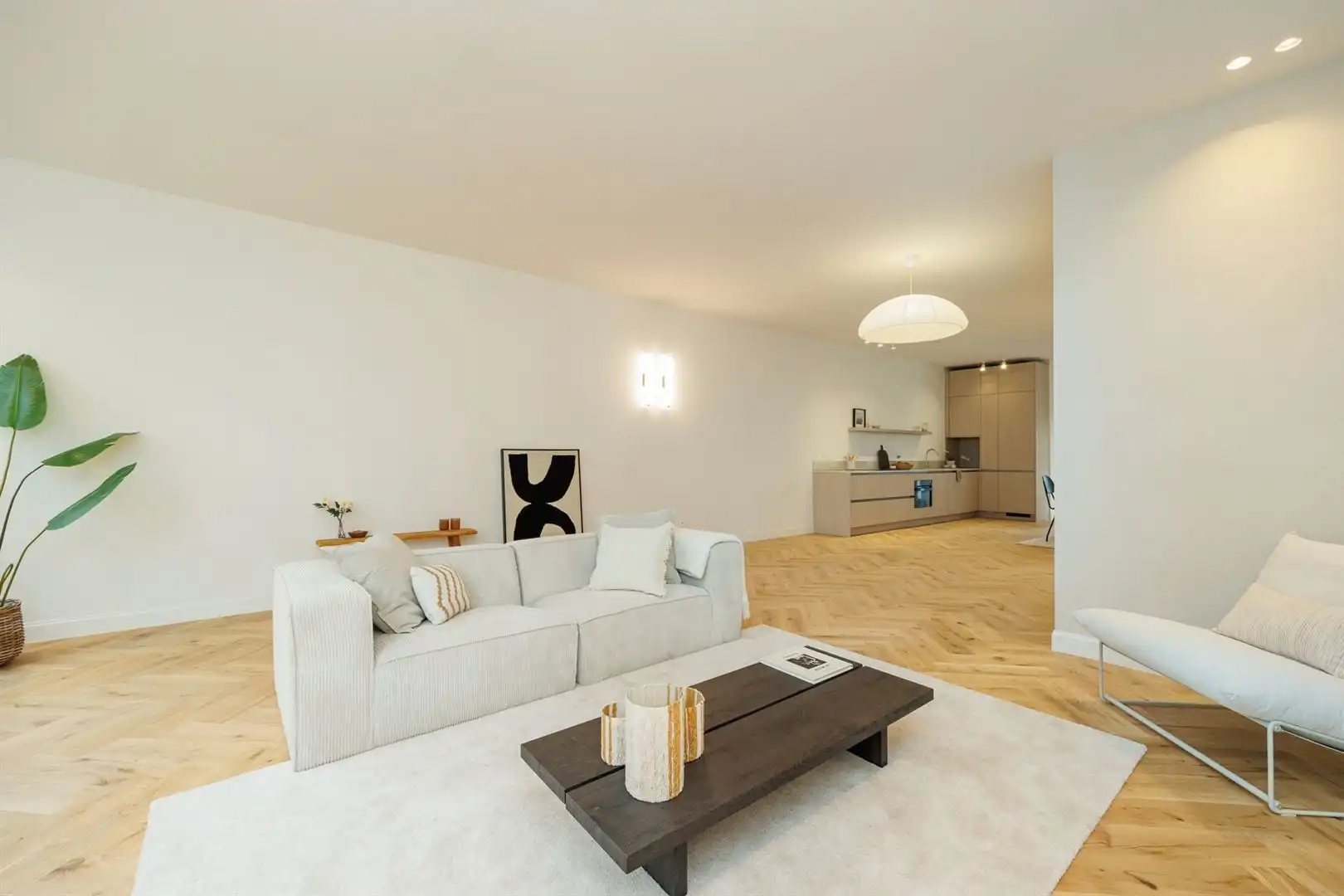 Gerenoveerd appartement met 3 slaapkamers & terras foto 2