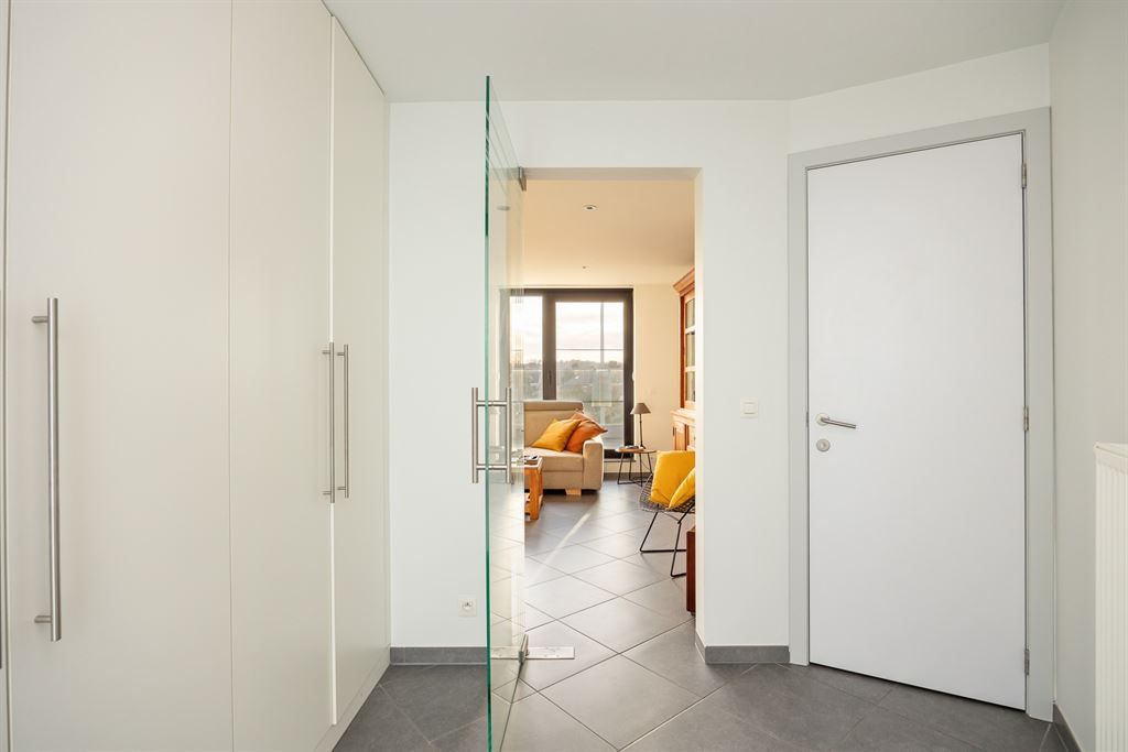 Recent en lichtrijk appartement met ruim terras! foto 2