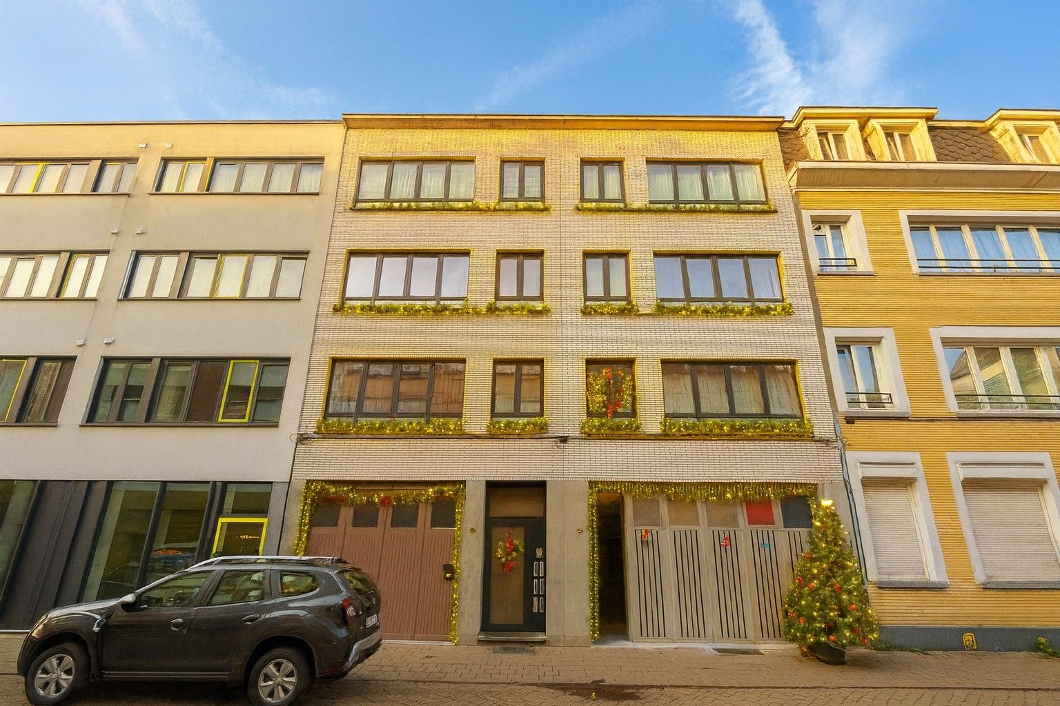 APPARTEMENT foto {{pictureIndex}}