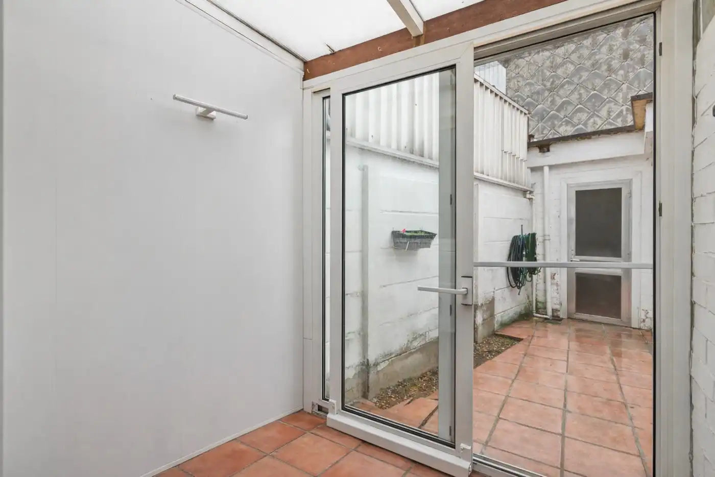 Knusse, centraal gelegen woning met 2 slpk. en garage foto 18