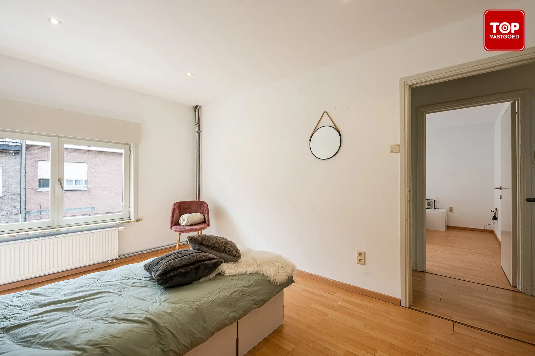 Instapklare woning met 3 slaapkamers, garage en zonnige tuin foto 19