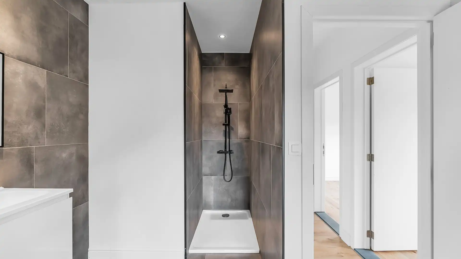 Karaktervolle nieuwbouwwoning op een rustige toplocatie in het hart van Haspengouw foto 13