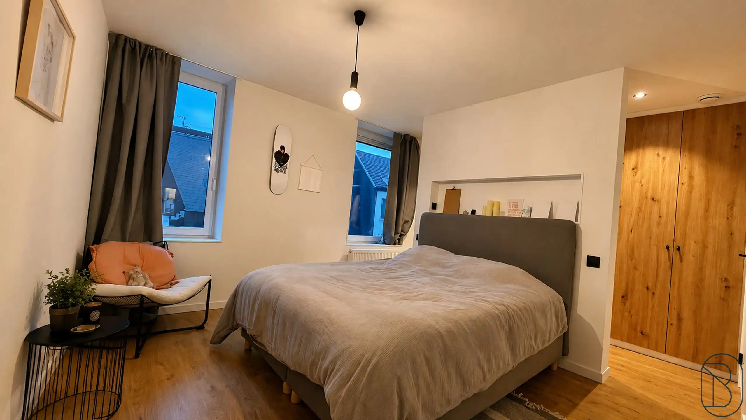 Volledig gerenoveerde woning met 3slpk, tuin en uitweg! foto 12