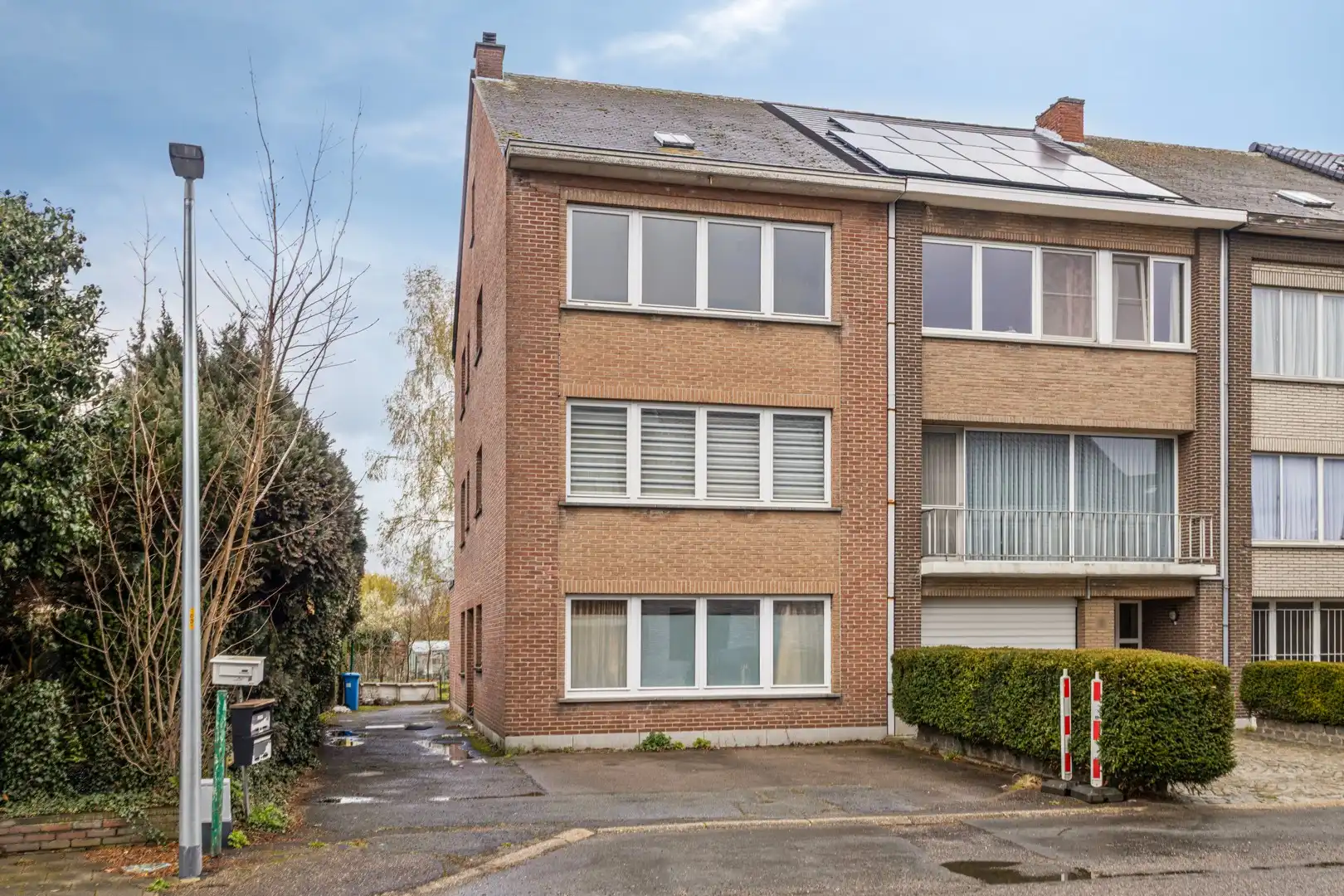 Opbrengsteigendom met drie appartementen foto 2