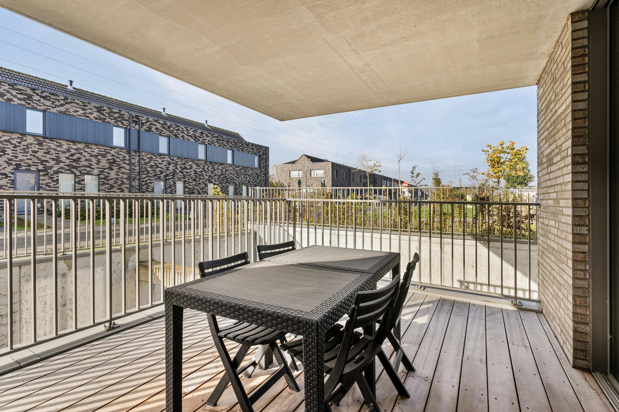 Nieuwbouwappartement met riant terras te koop in Rumbeke foto 7