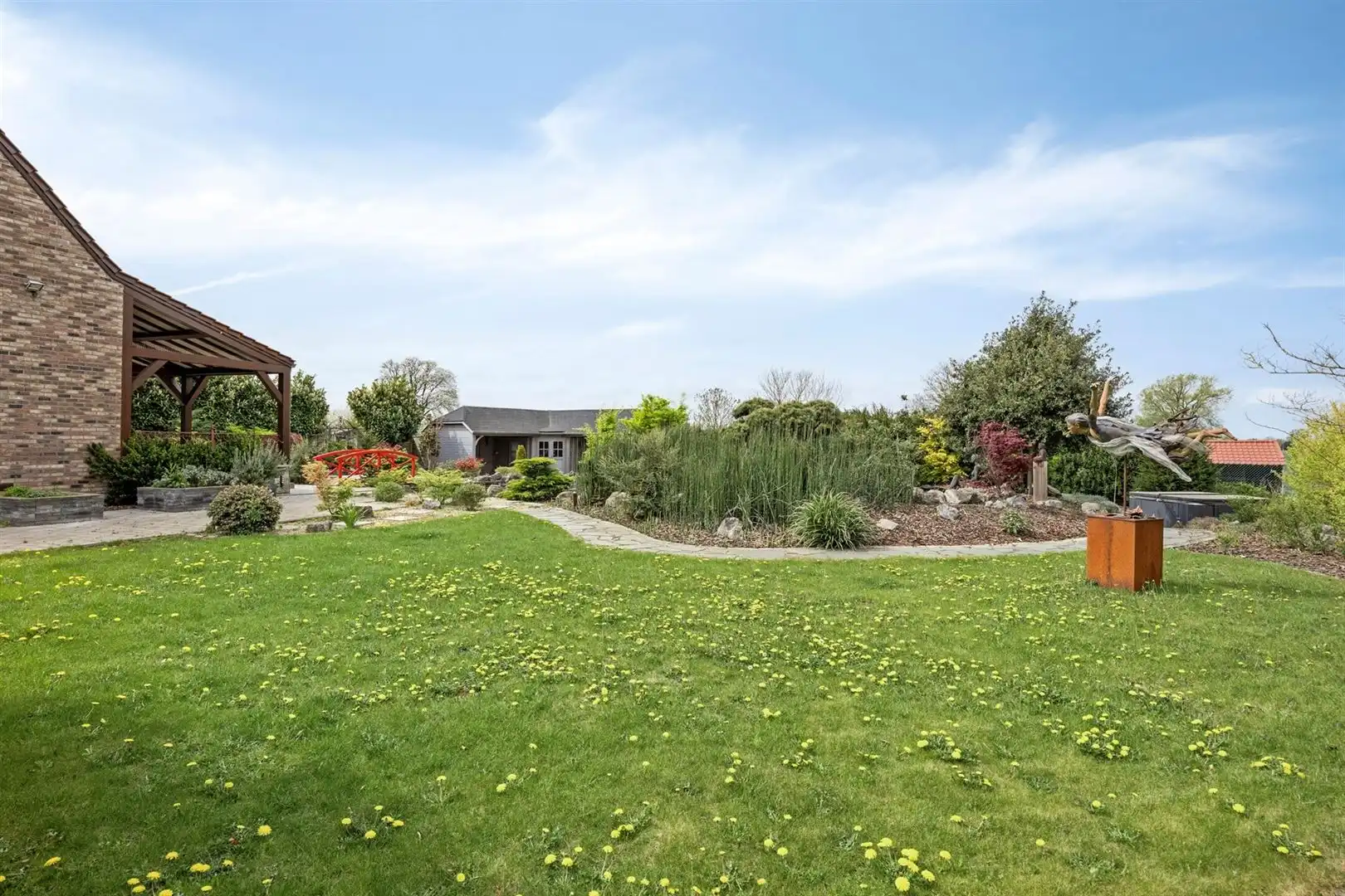 Exclusieve Villa met Luxe afwerking en idyllische tuin. foto 37