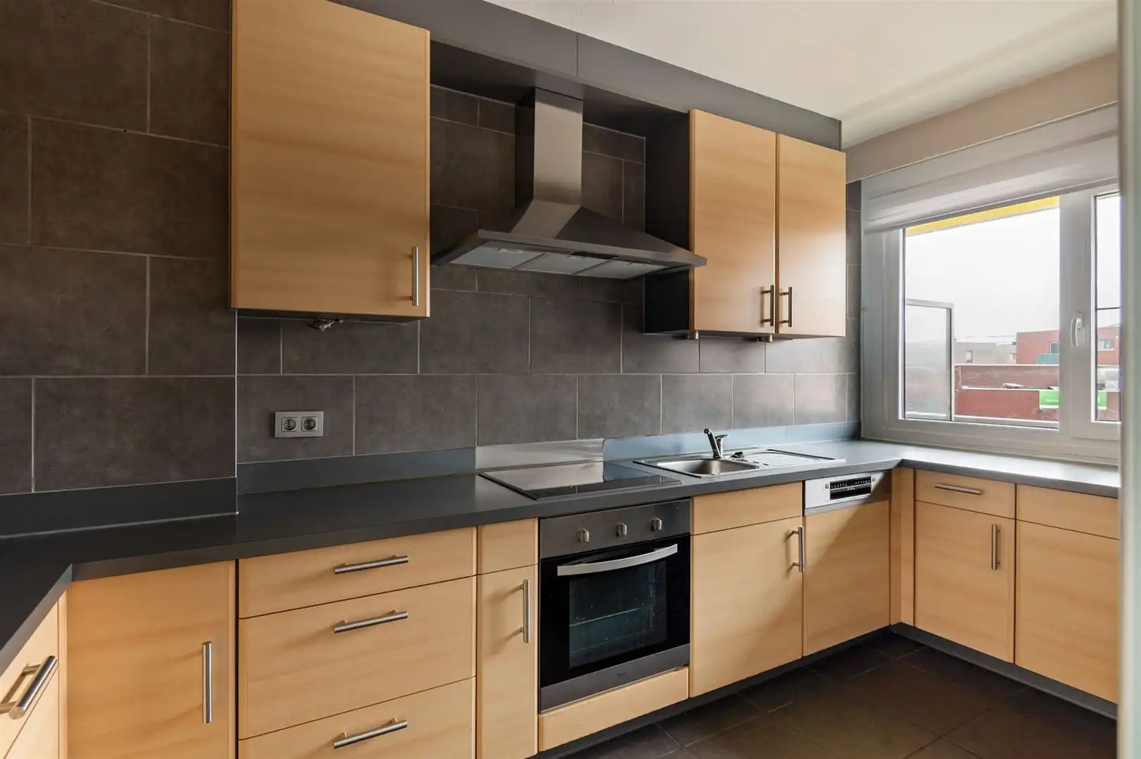 Centraal en rustig gelegen appartement met optionele parking foto 9