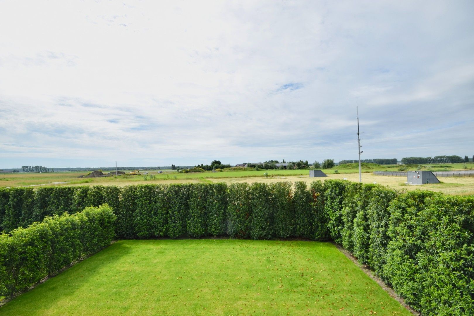 Alleenstaande woning met zonnige tuin gelegen in het Woonerf Witte Poldershof te Oostkerke. foto 17