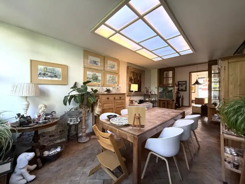 Karaktervolle burgerwoning met mooie elementen nabij de Visserij foto 7