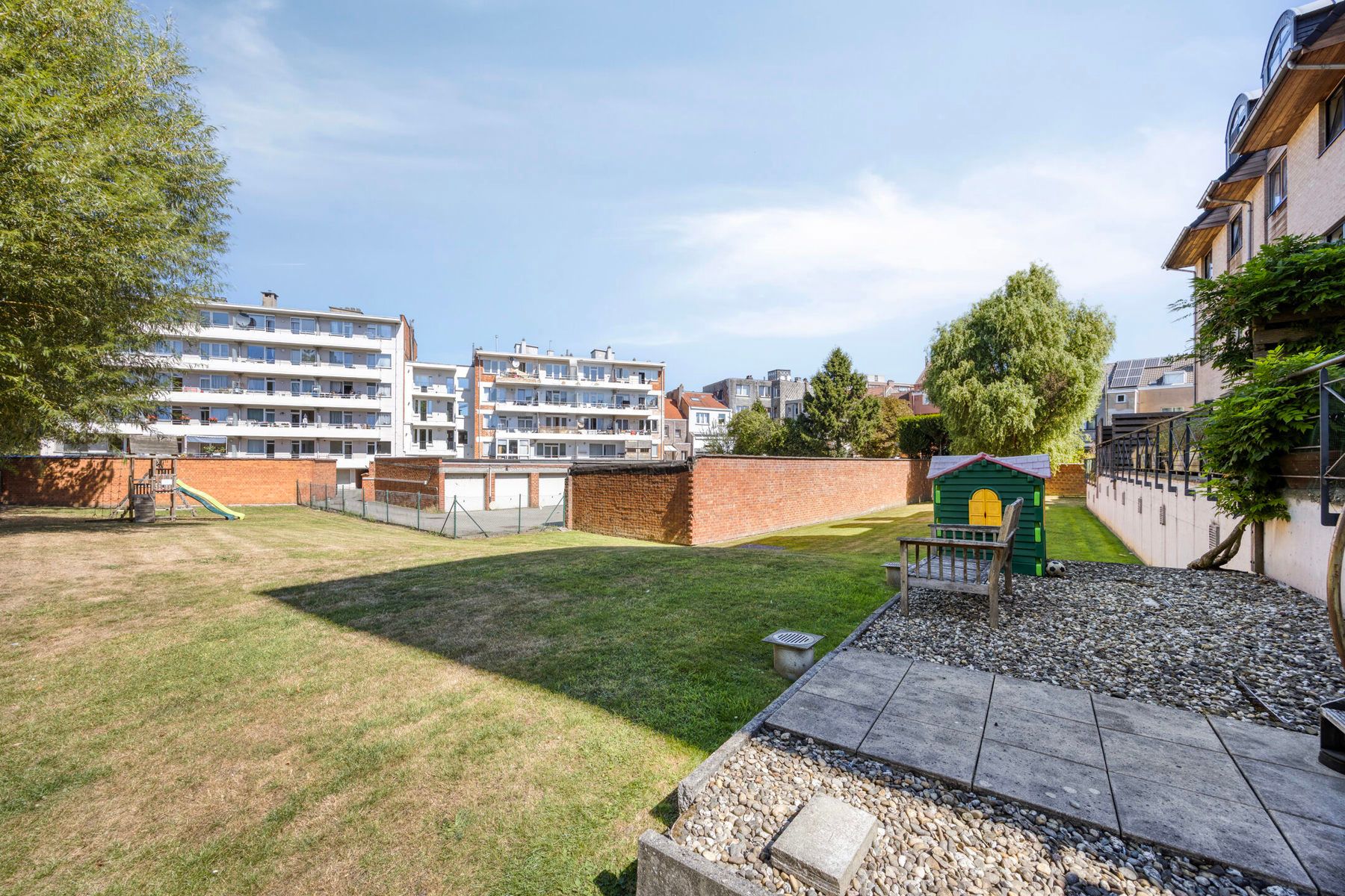 Instapklaar appartement met 2 slaapkamers, aangenaam terras foto 17