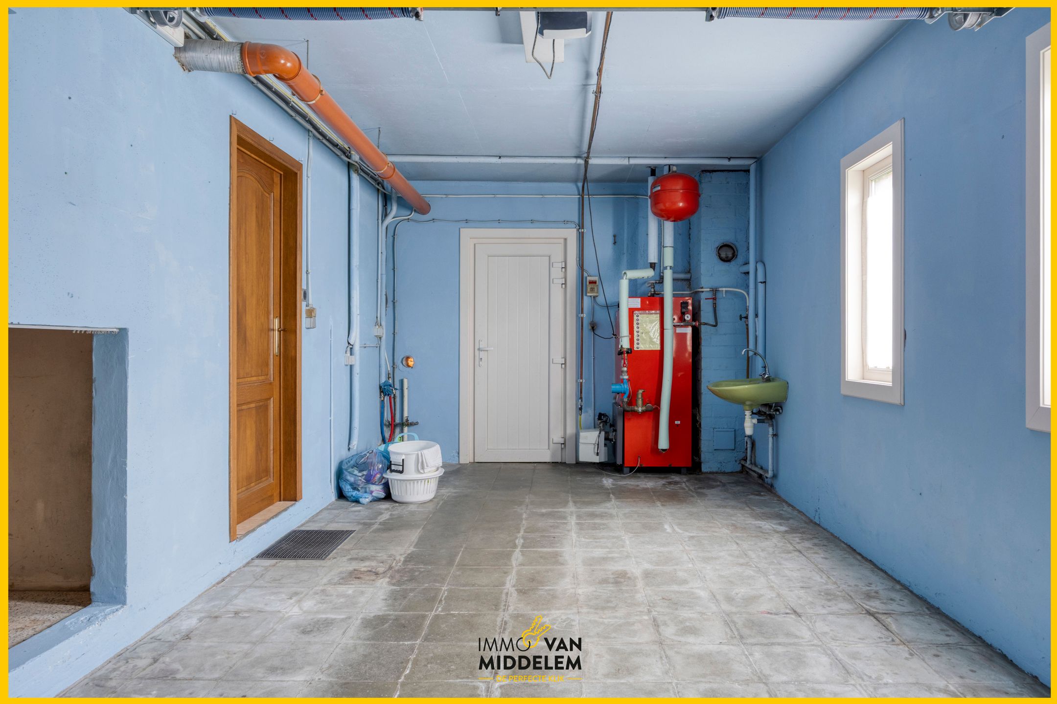 HALFOPEN WONING MET 4 KAMERS, GARAGE EN TUIN  foto 13