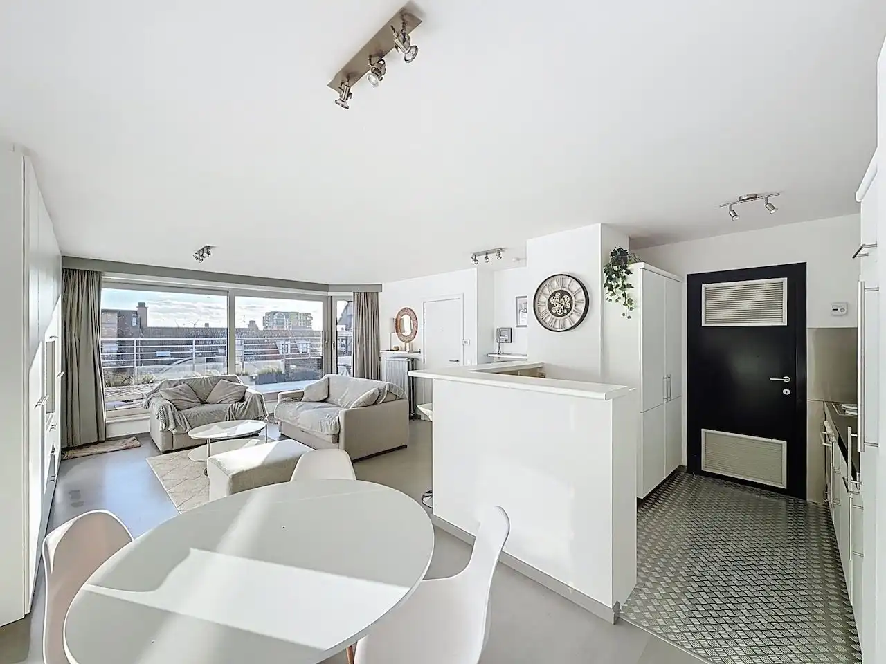 Lichtrijke penthouse met twee terrassen op de Elizabetlaan. foto 8