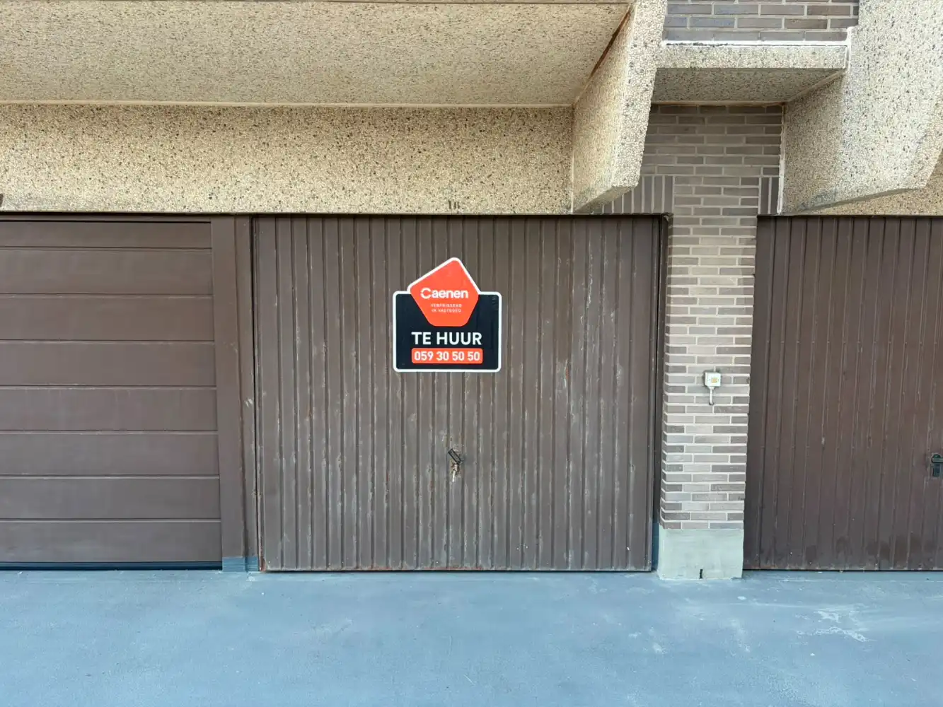 Gesloten garagebox aan de Zeedijk foto 4