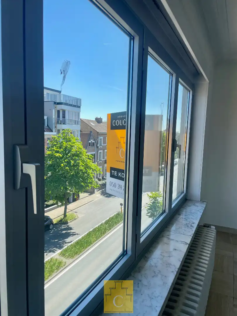 Ruim hoekappartement (155 m2) te Sint-Andries, 3 slaapkamer, terras , lift en garagebox foto 14