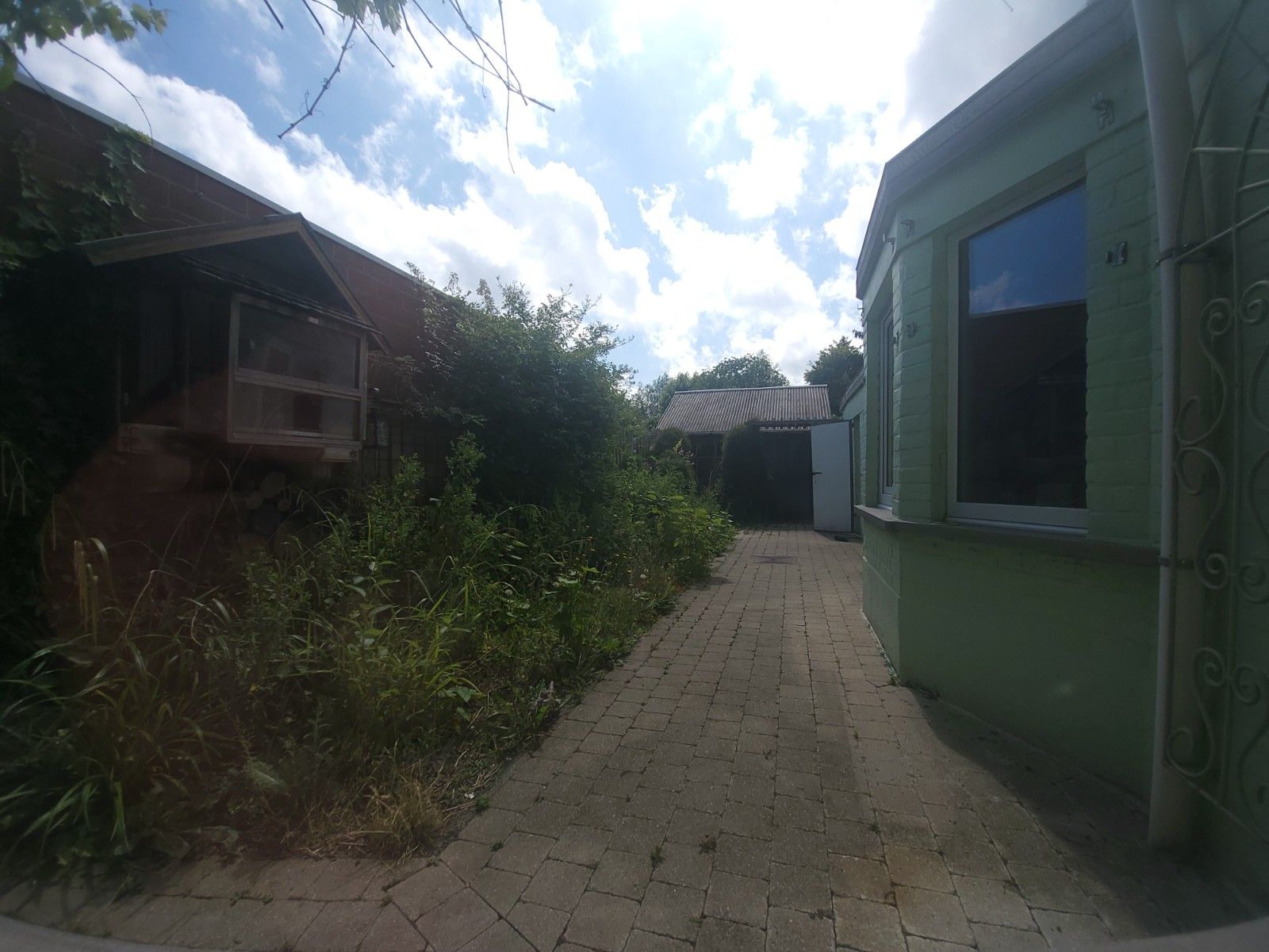 Ruime, centraal gelegen woning in Deinze foto 9