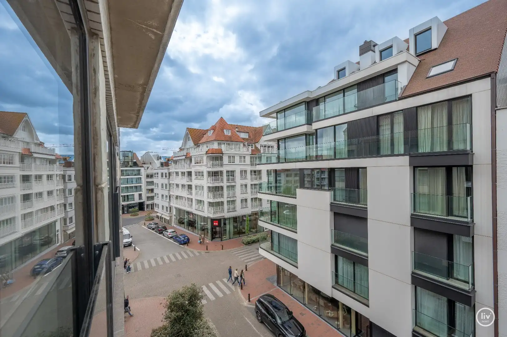 Prachtig gerenoveerd 2-slaapkamerappartement op toplocatie in Knokke foto 11