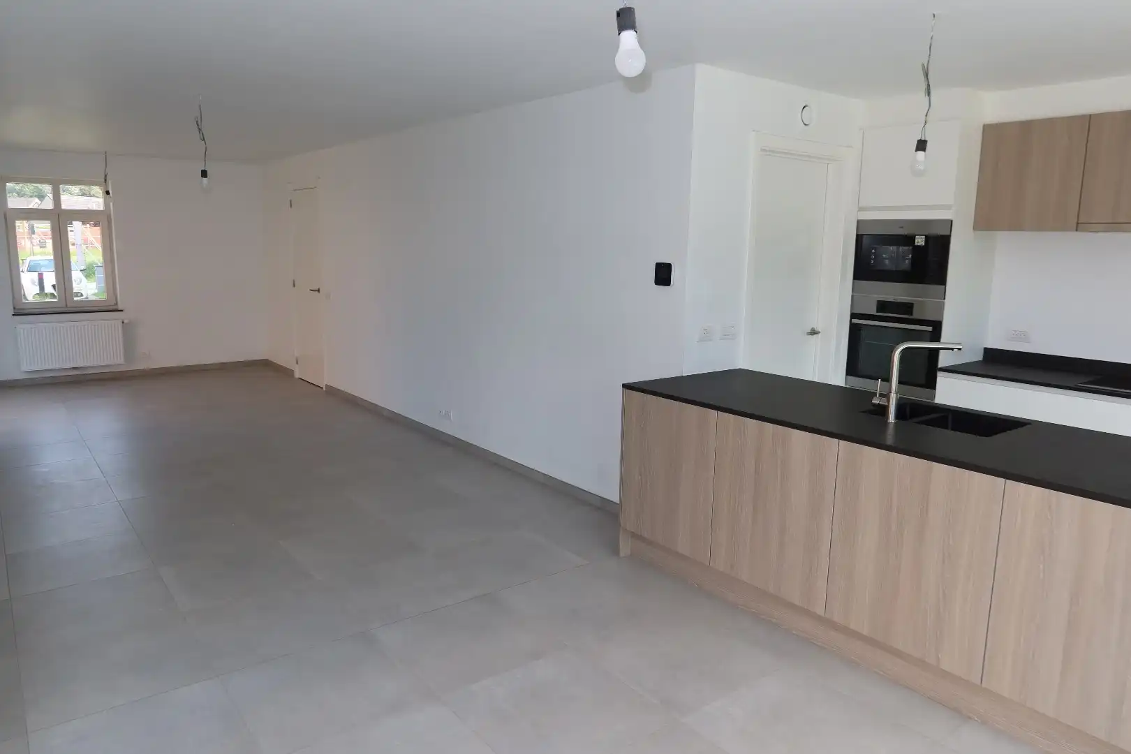 Recente pastorijwoning met 3 slk, carport en tuin foto 4