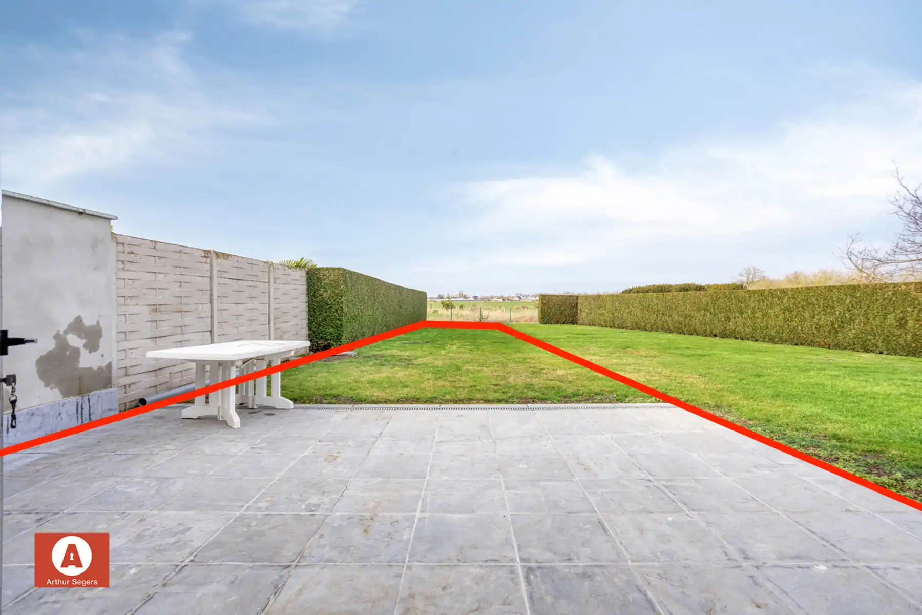 Instapklare HOB met oprit & dubbele garage met zolder. foto 28