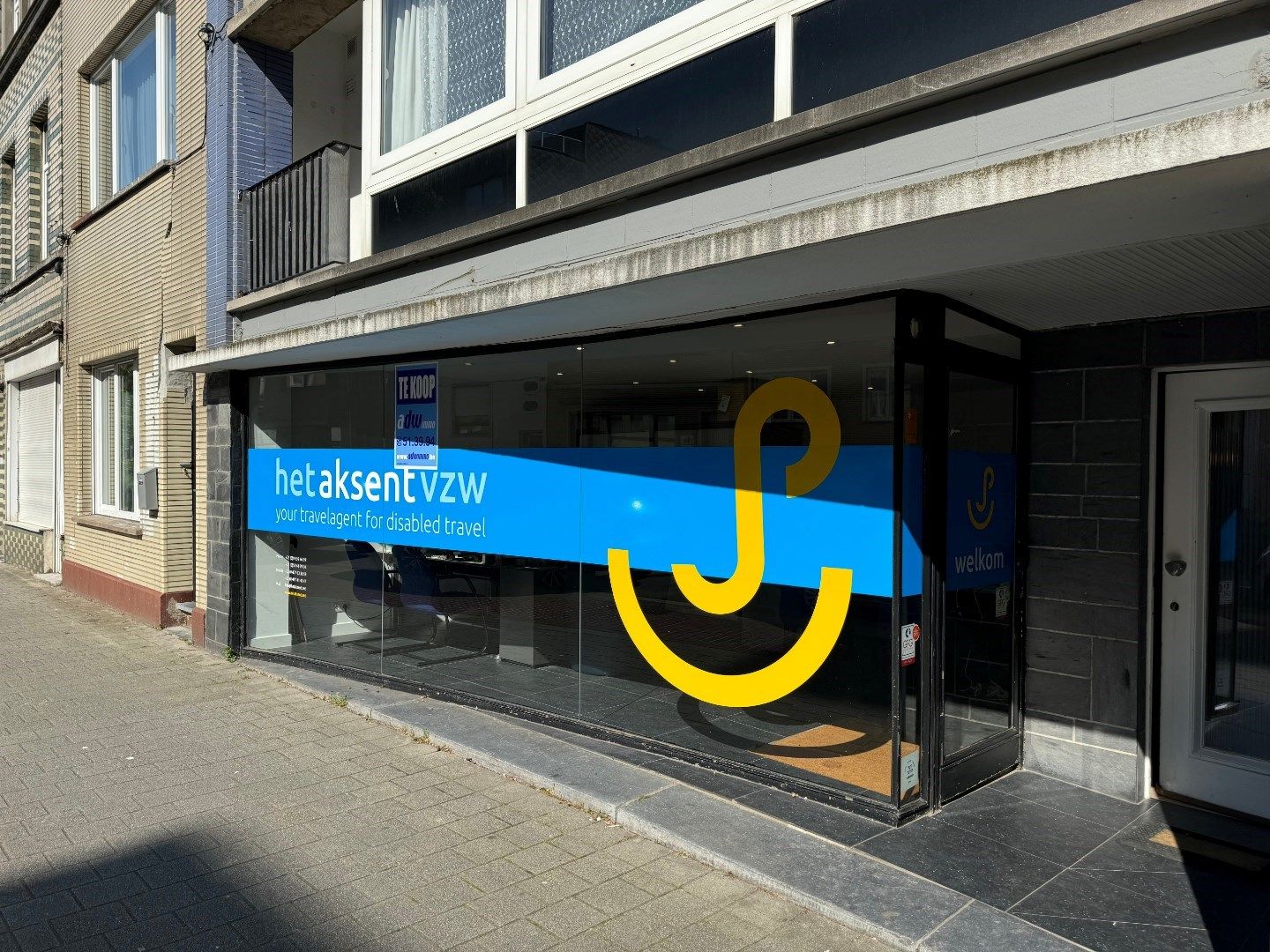 Hoofdfoto van de publicatie: Volledig gerenoveerd appartement met bijhorend handelspand