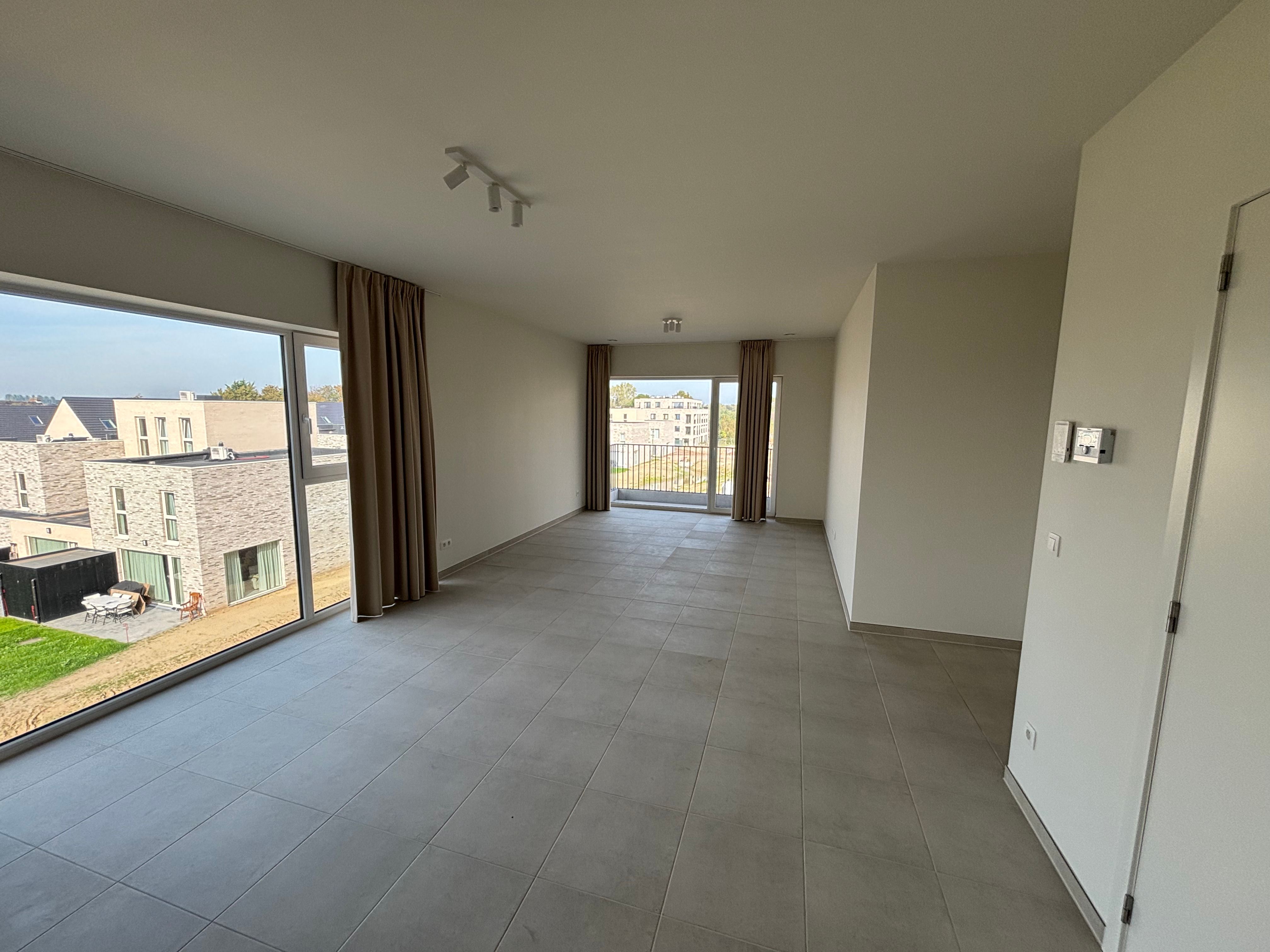 Nieuwbouw 2-slaapkamerappartement met bureau/dressing foto 4