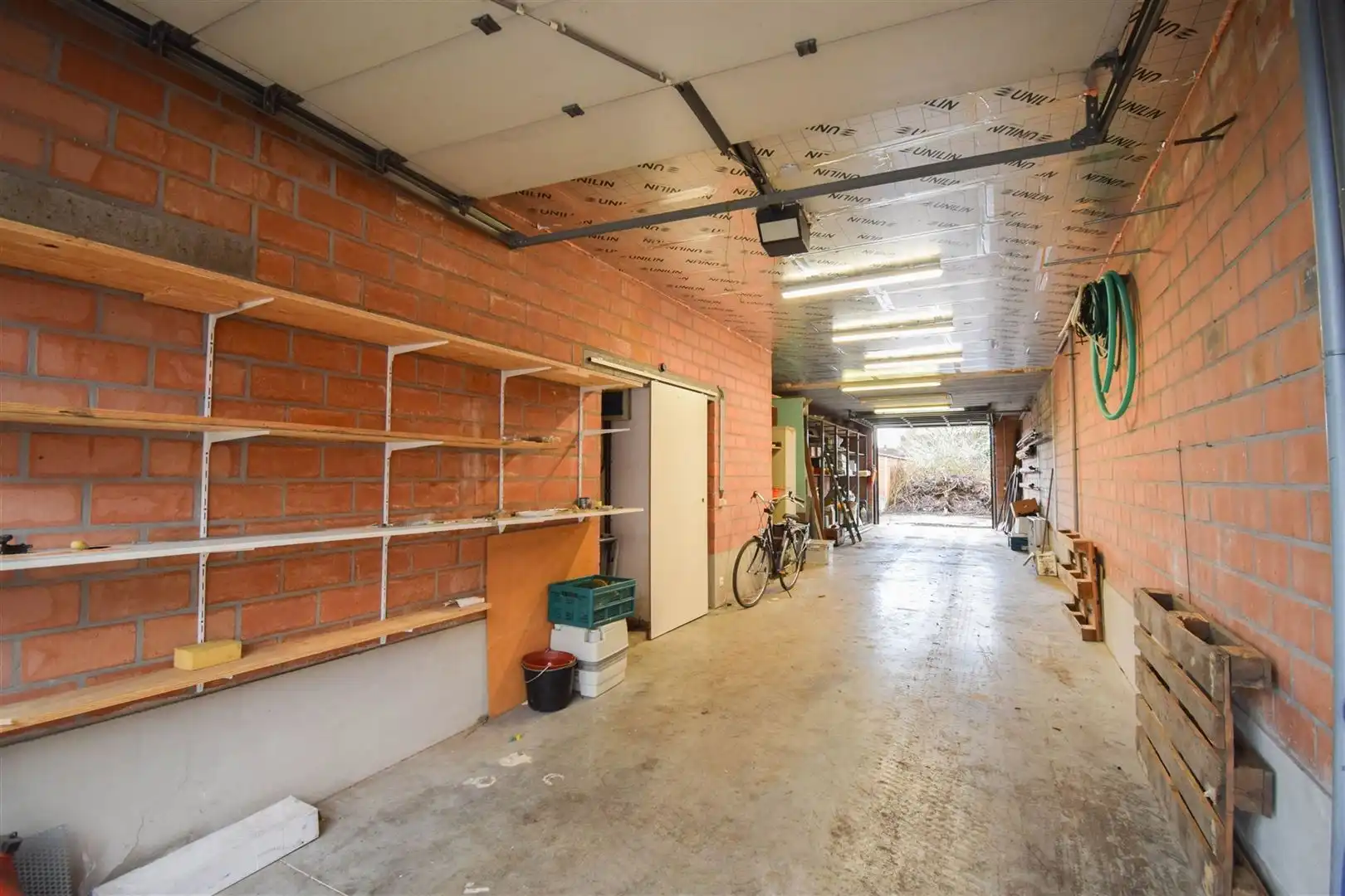 Centraal gelegen magazijnruimte met buitenruimte foto 4