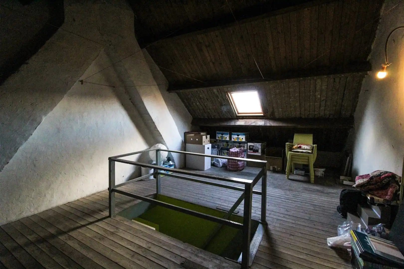Gezellige rijwoning met terras en tuin foto 9