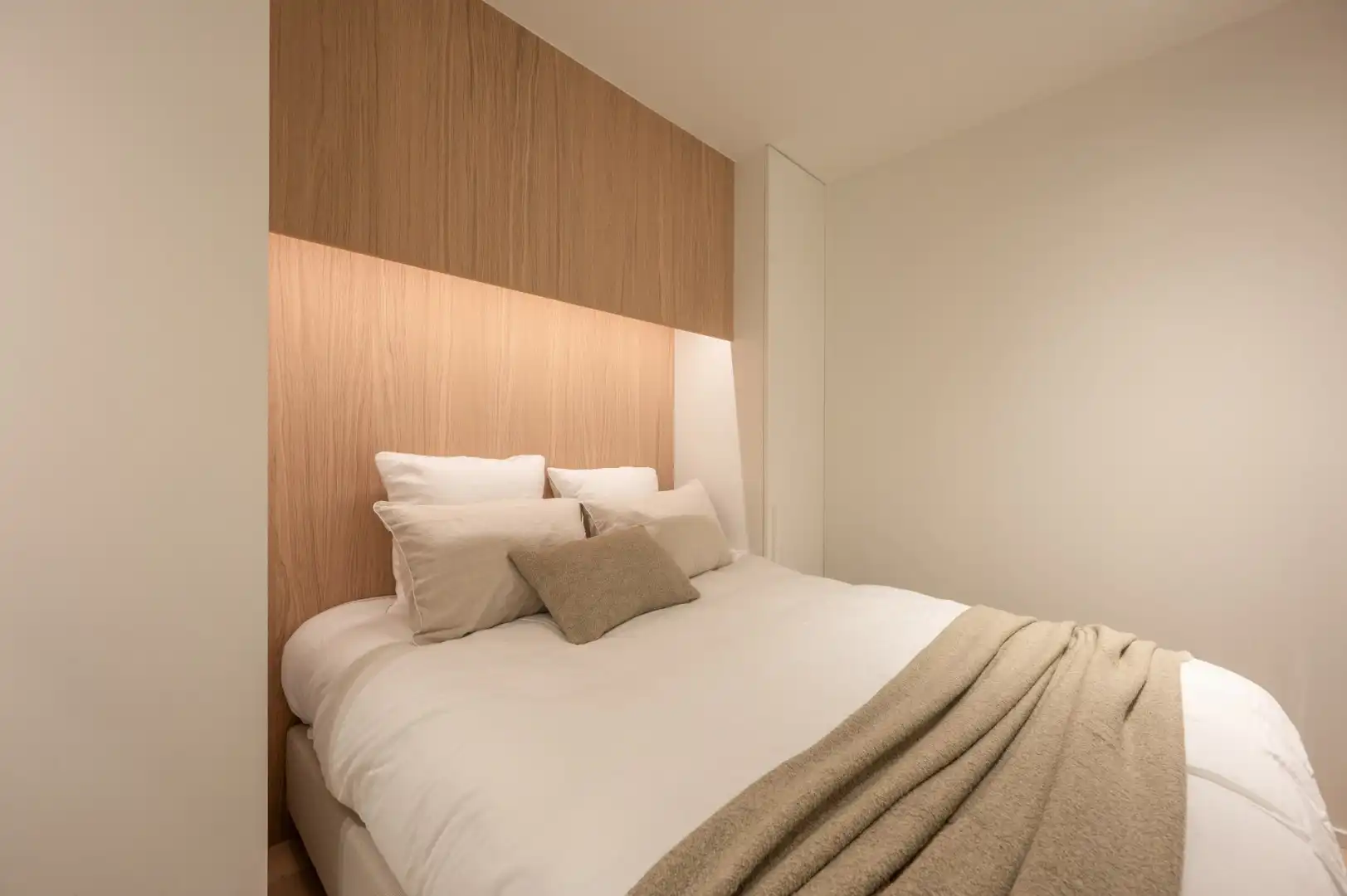 Gerenoveerd appartement met 3 slpks. aan het Rubensplein foto 11