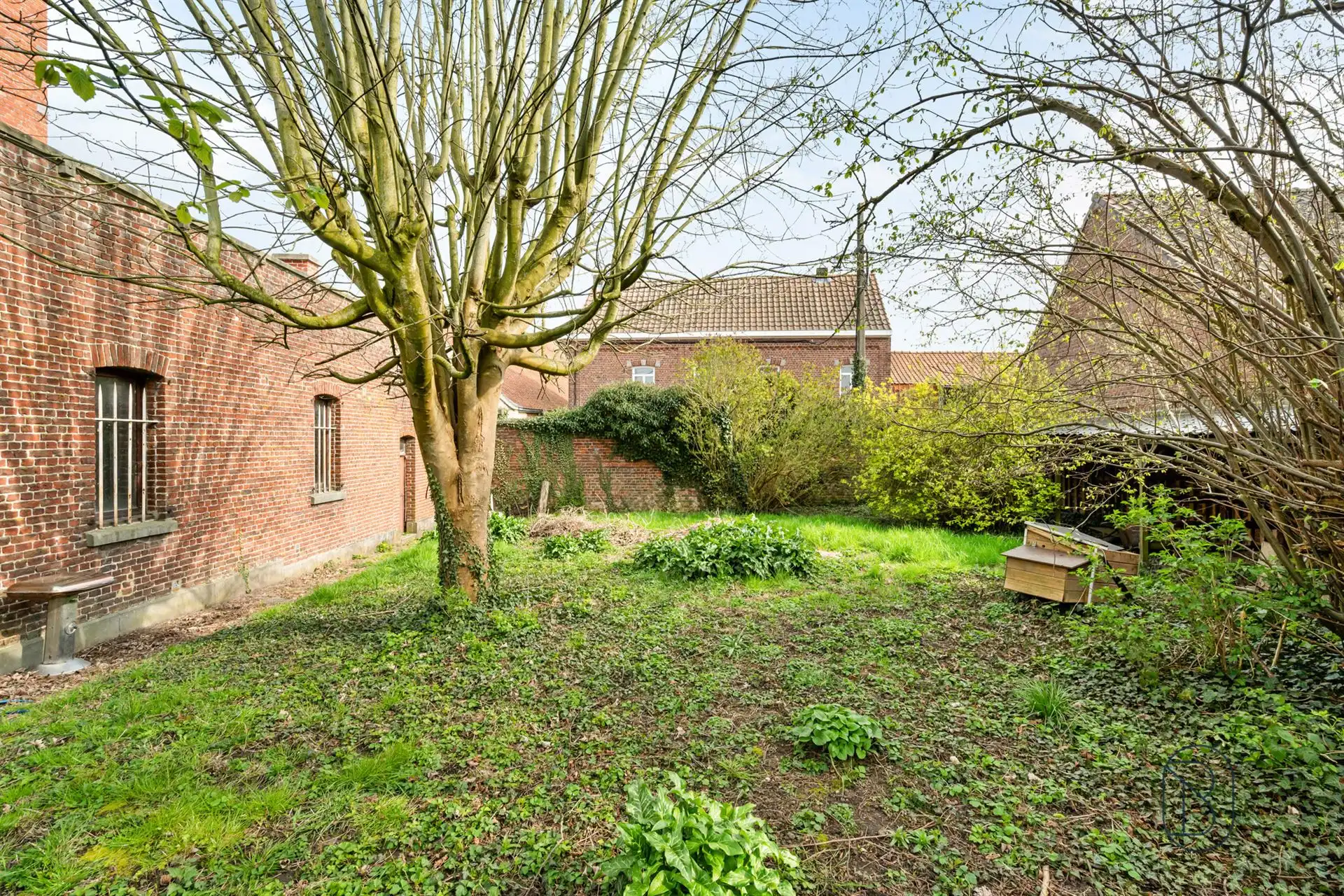 Imposante notariswoning met prachtige tuin! foto 43