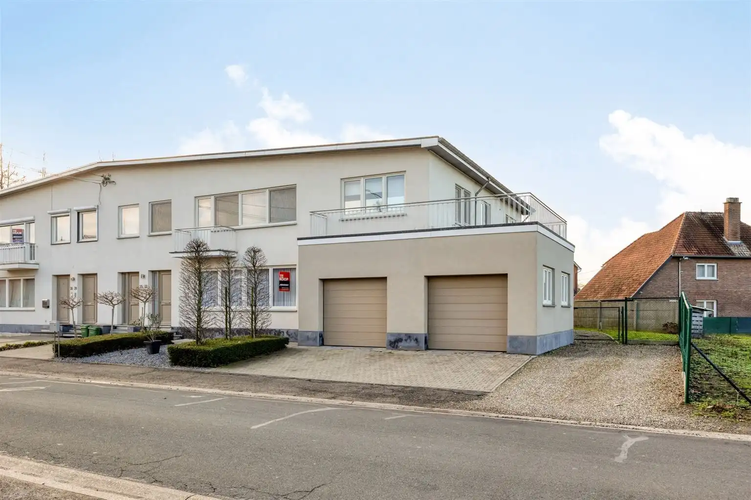 Zeer ruim 4-slaapkamerappartement met ruime terrassen en een afgesloten garage, gelegen nabij het centrum van Maaseik. foto 22