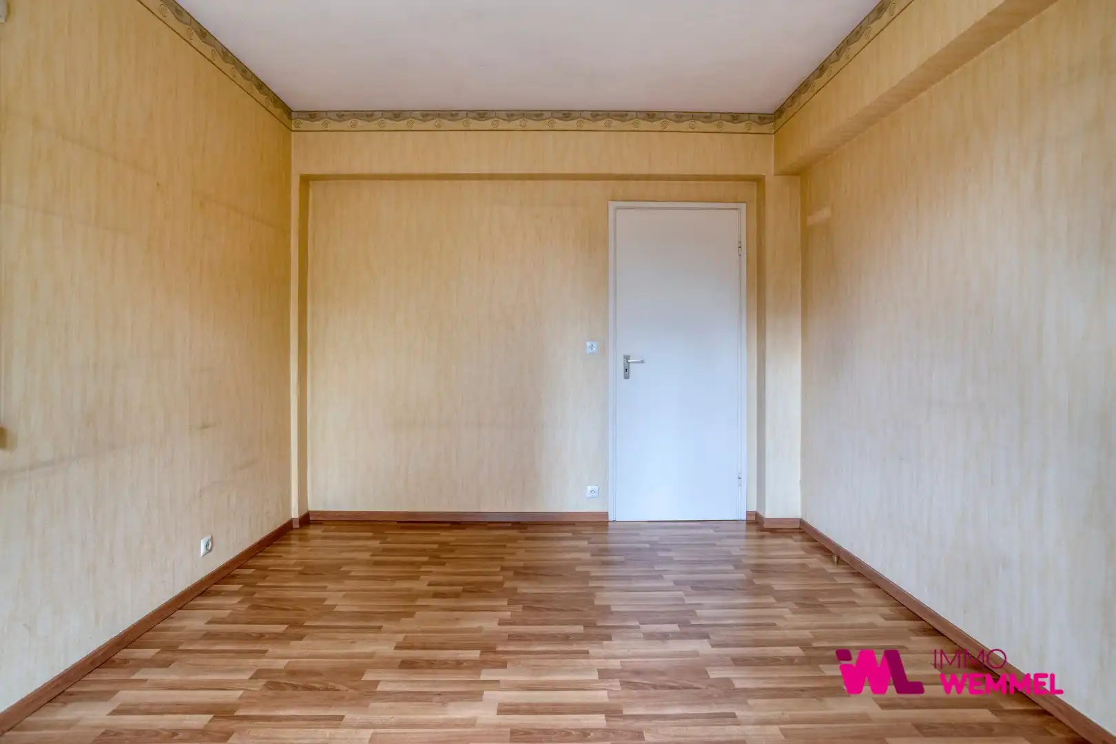 Rustig gelegen appartement met 2 terrassen, 2 slaapkamers, lift en kelder. Goed onderhouden gebouw, te renoveren naar eigen smaak. Optionele garage (€ 30.000).  foto 10