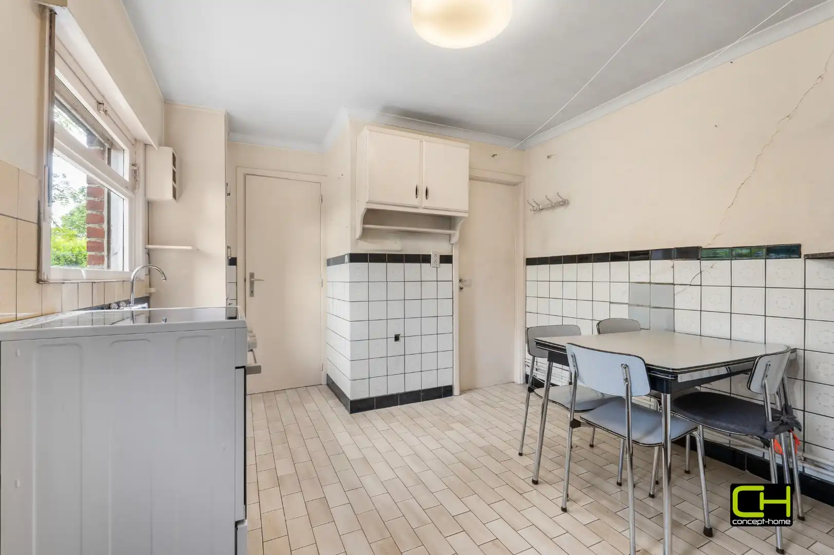 Te renoveren woning met tal van mogelijkheden in rustige, groene omgeving te Landegem foto 8