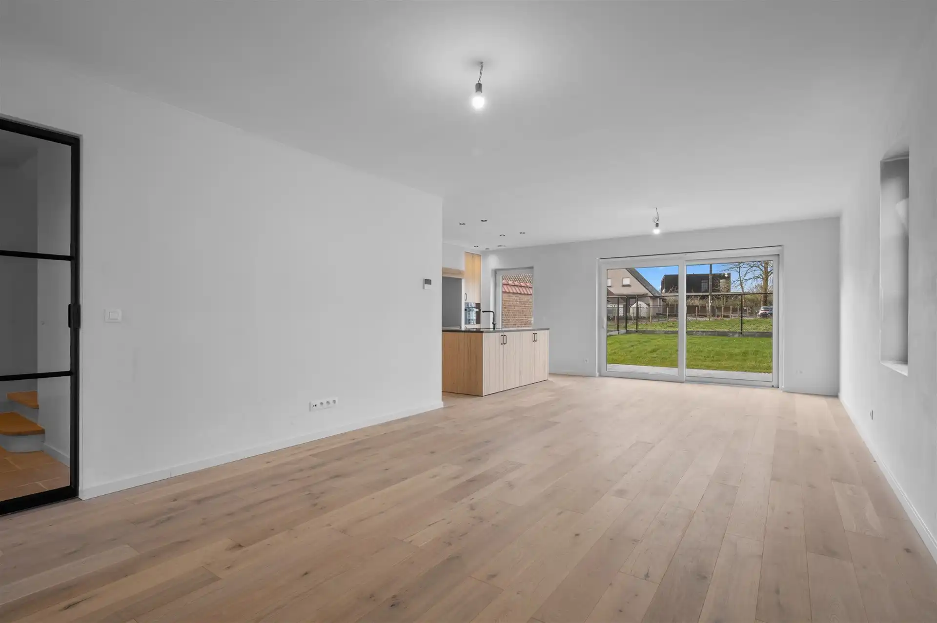 Prachtige en rustig gelegen nieuwbouwwoning met tuin foto 6