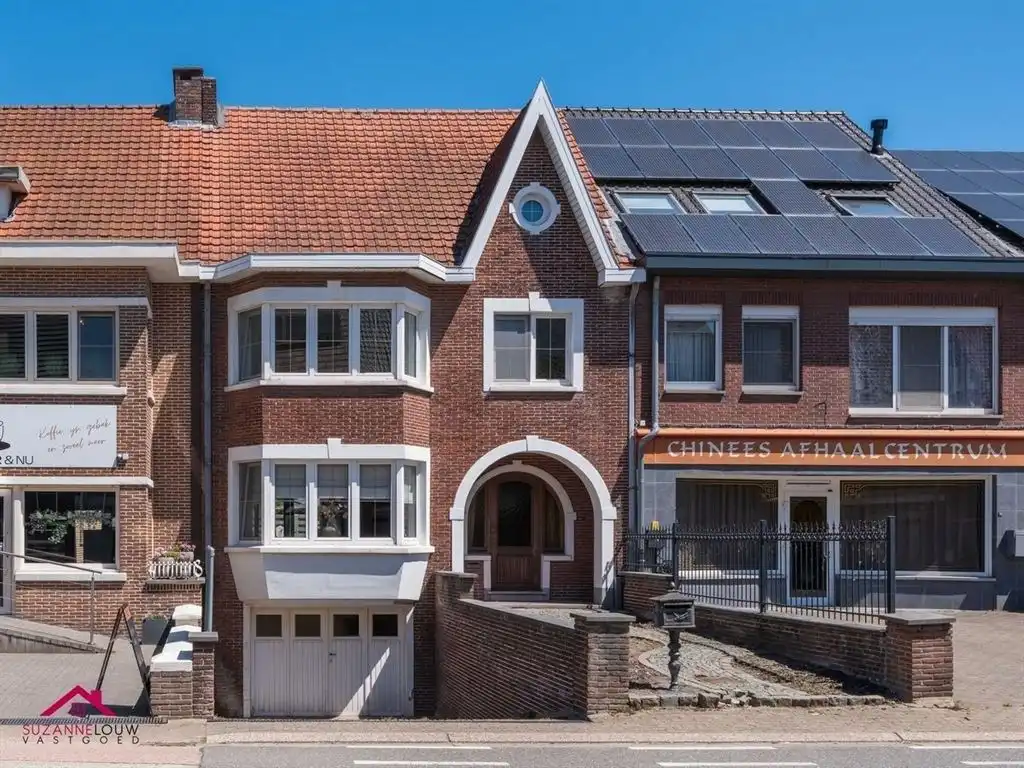 Op te frissen woning in gesloten bebouwing foto 2