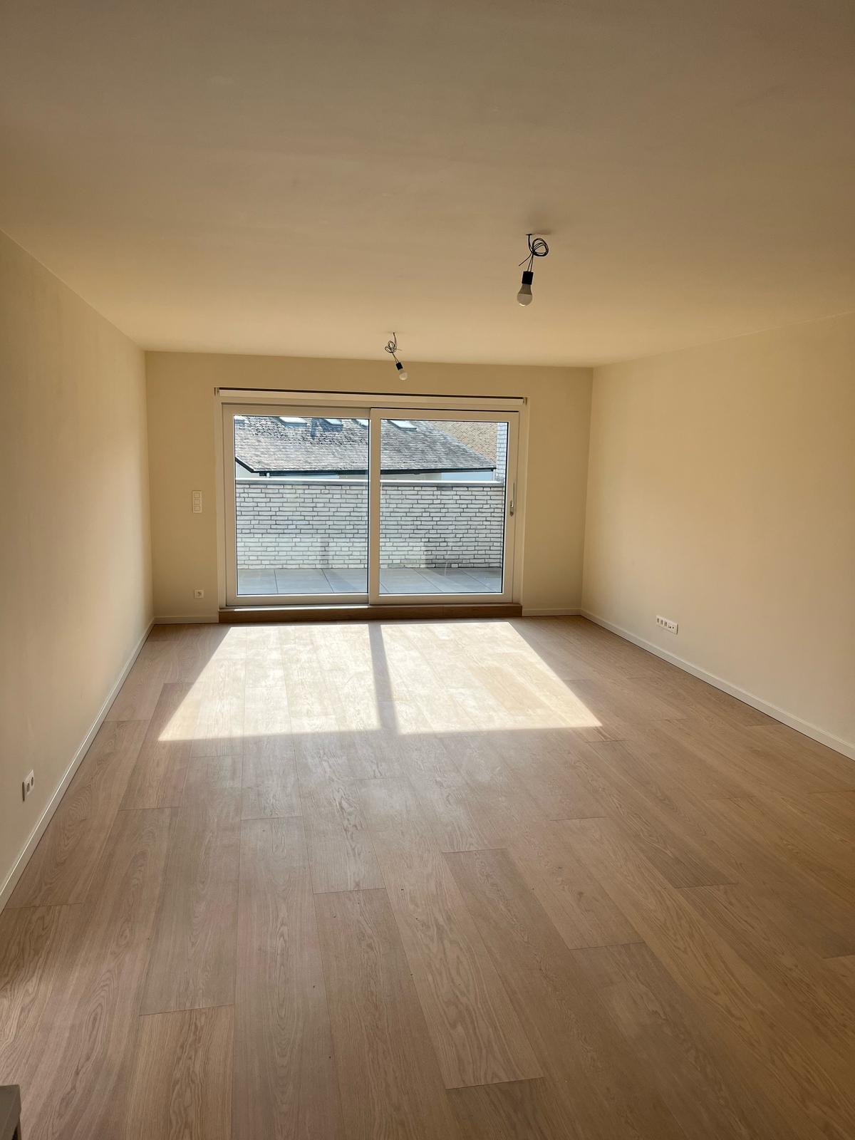 Luxueus nieuwbouw appartement met terras te Molenbeersel. foto 2
