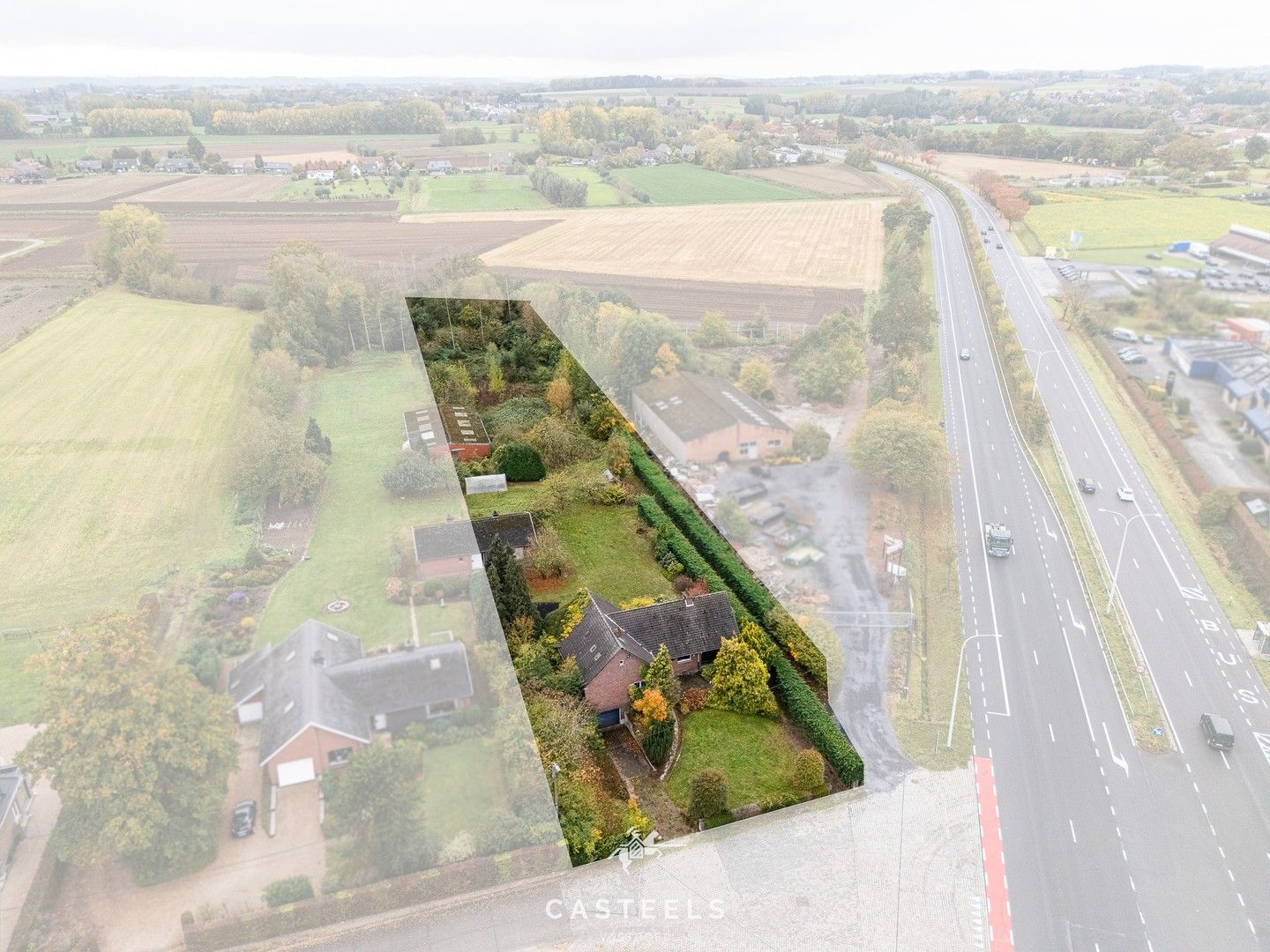 Te renoveren woning op perceel van 5.643m² in Kruisem te koop foto 2