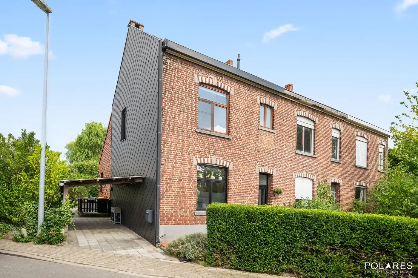 Karaktervolle halfopen bebouwing met 4 slaapkamers te Herent foto {{pictureIndex}}