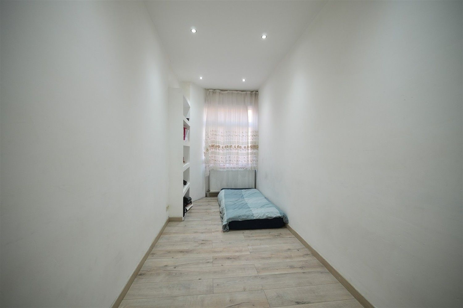 Instapklaar appartement met terras in Jette foto 20